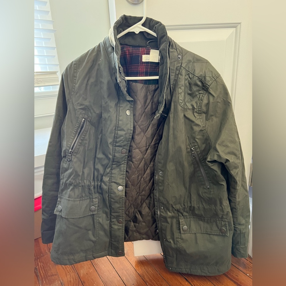 Women’s green Bomber Jacket with pockets